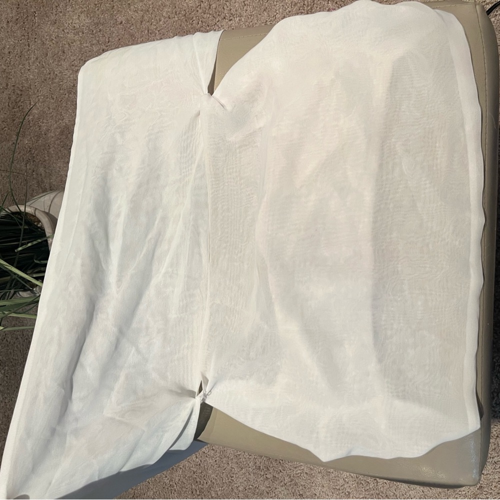 White Top - Picture 6 of 10